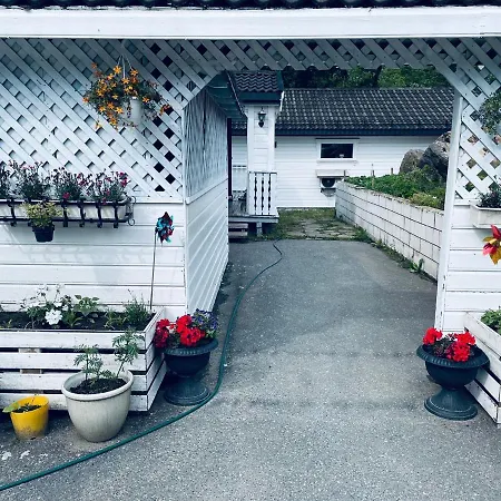 펜션 Koselig Og Stor Enebolig Til Leie I Arendalsuke / Ferie 아렌달