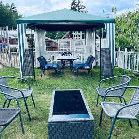 Koselig Og Stor Enebolig Til Leie I Arendalsuke / Ferie * Arendal